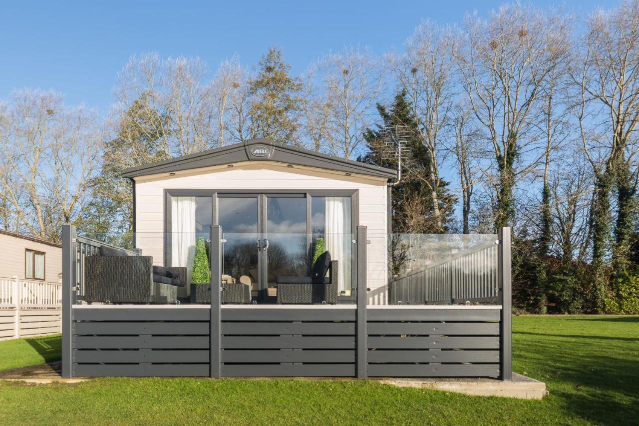Clearwater Villa South Cerney Kültér fotó